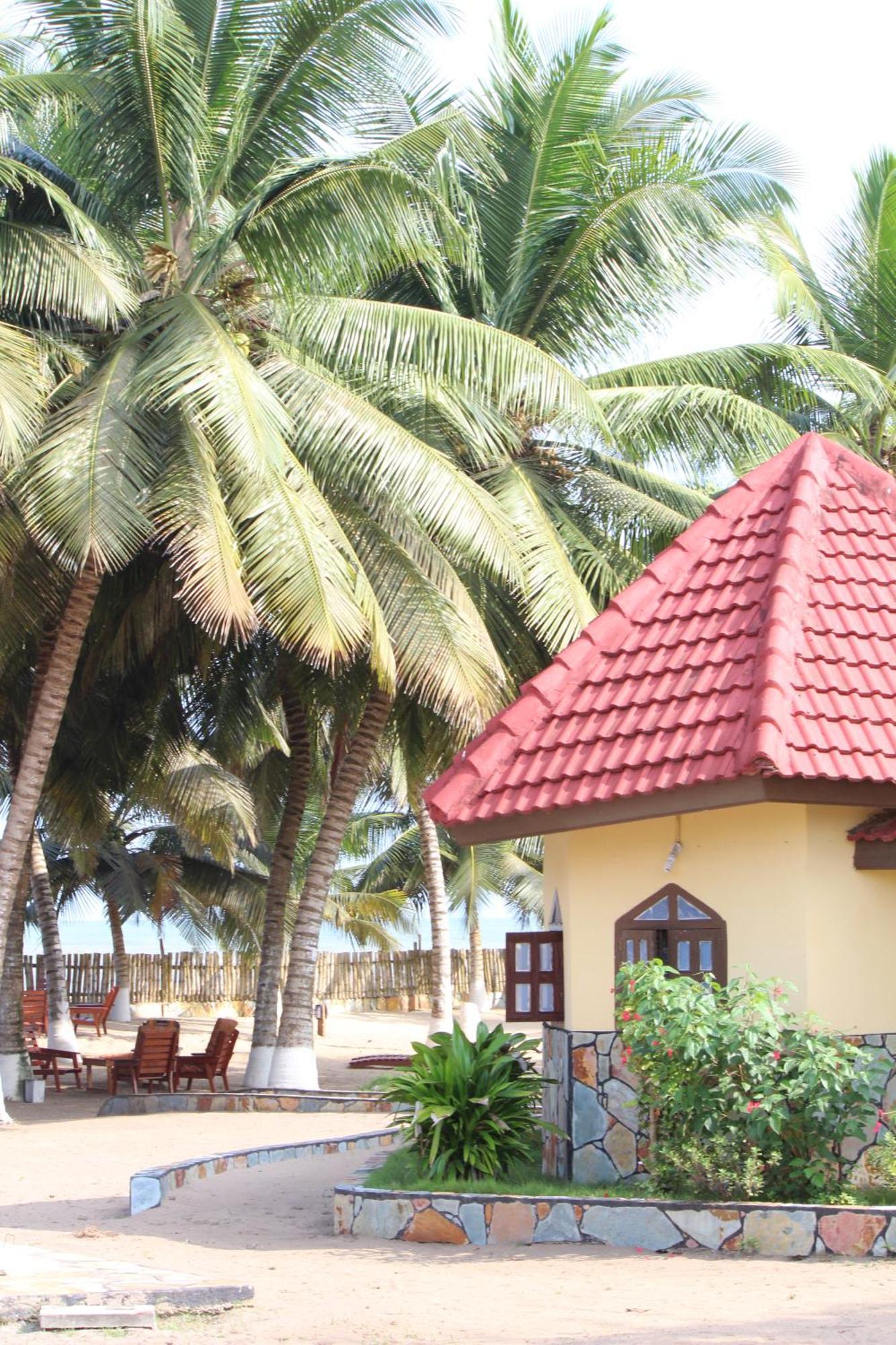 Rent Your Own Private Beach Bungalow Ampeni Exterior photo