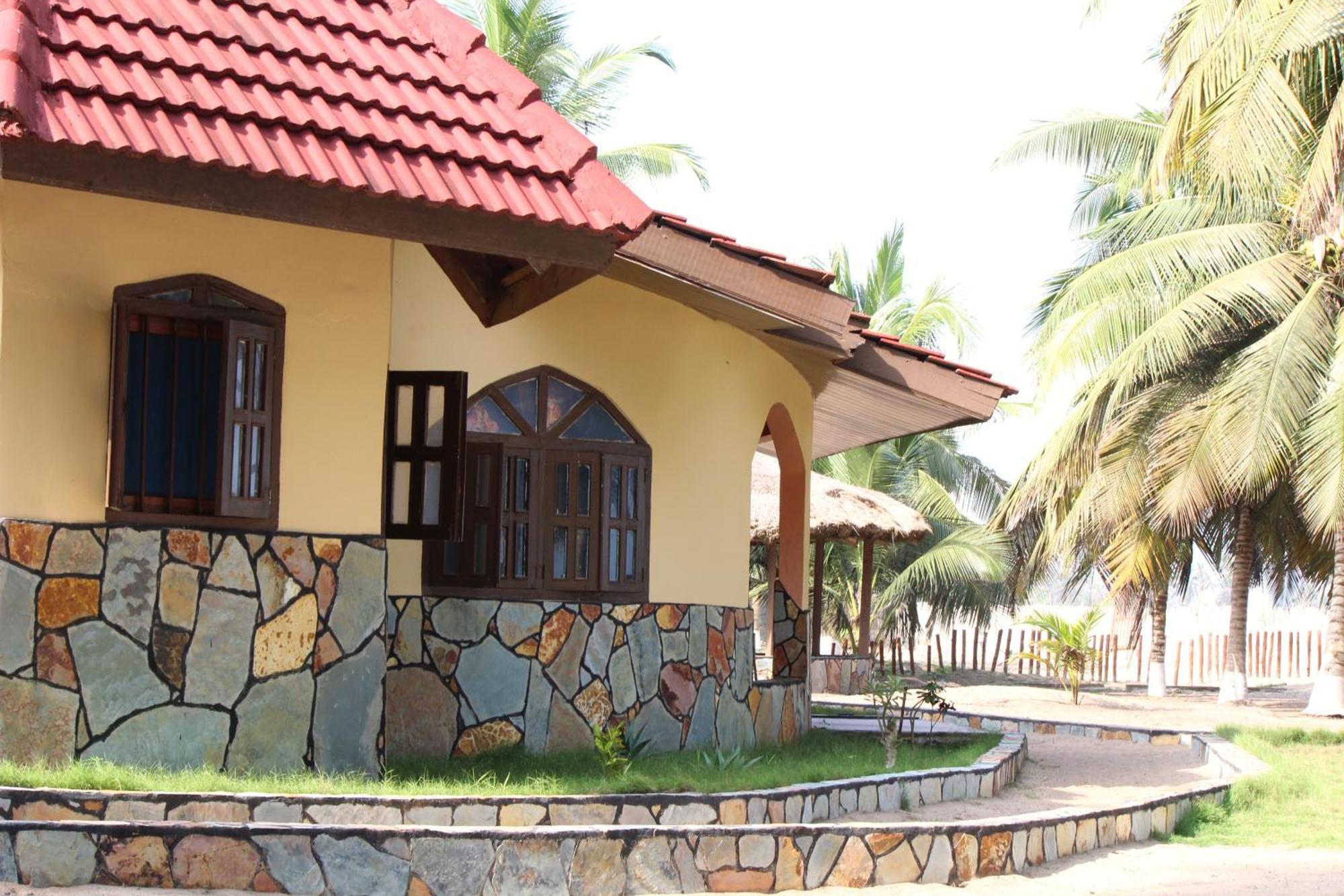Rent Your Own Private Beach Bungalow Ampeni Exterior photo